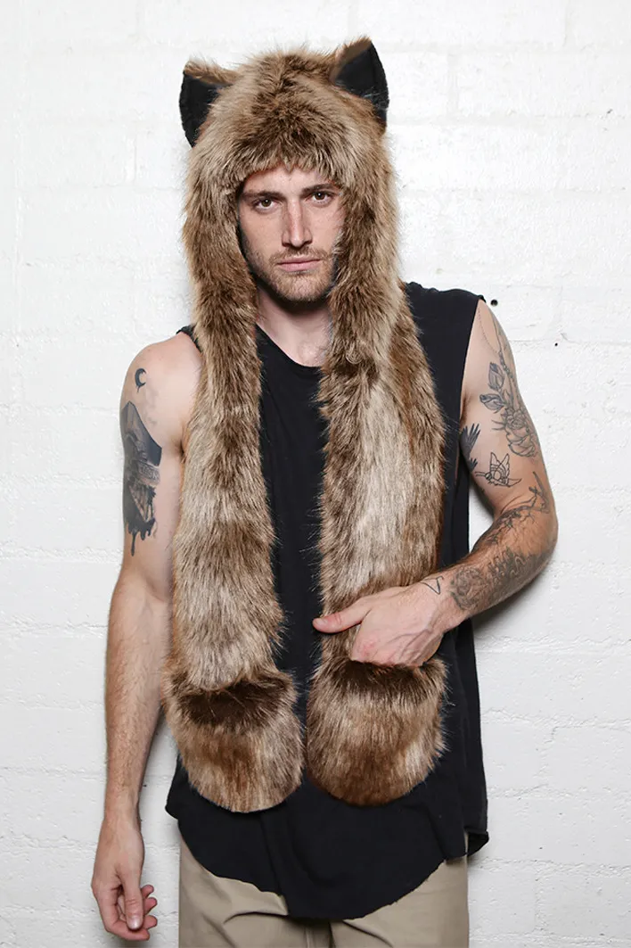 Bruine wolf hood muts