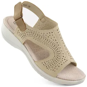Opengewerkte damessandalen met klittenband, beige Potocki 90304